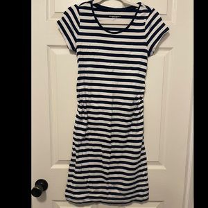 MATERNITY ALERT! 💗💙  Liz Lange striped maternity dress
